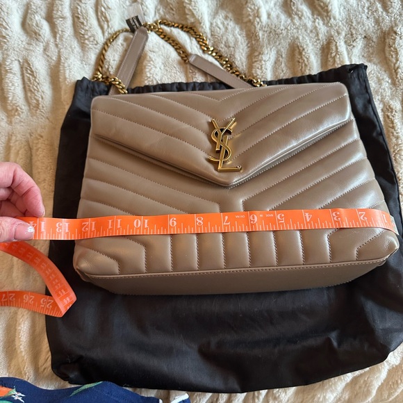 Yves Saint Laurent Tan LouLou Quilted Bag - Picture 11 of 16
